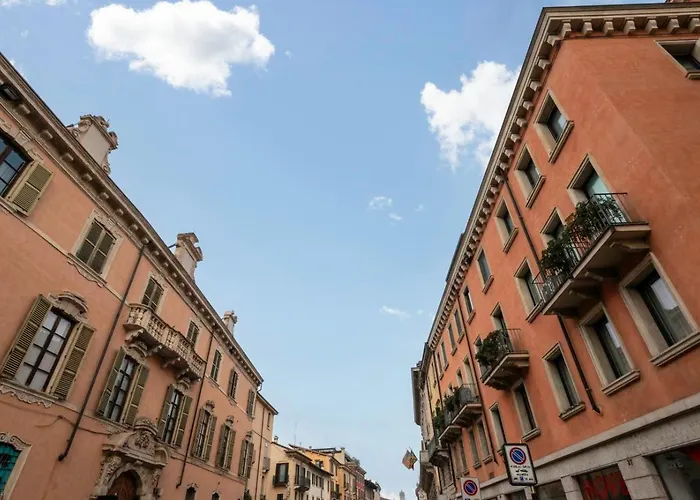 Pensjonat Dimora La Fratta 3*